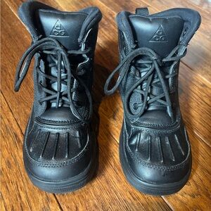Nike Kids Black Lace-Up Winter Boots